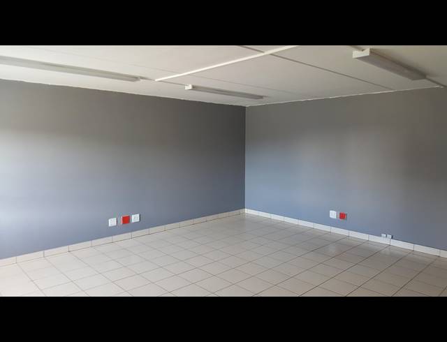 760M² FACTORY TO LET IN KILLARNEY GARDENS